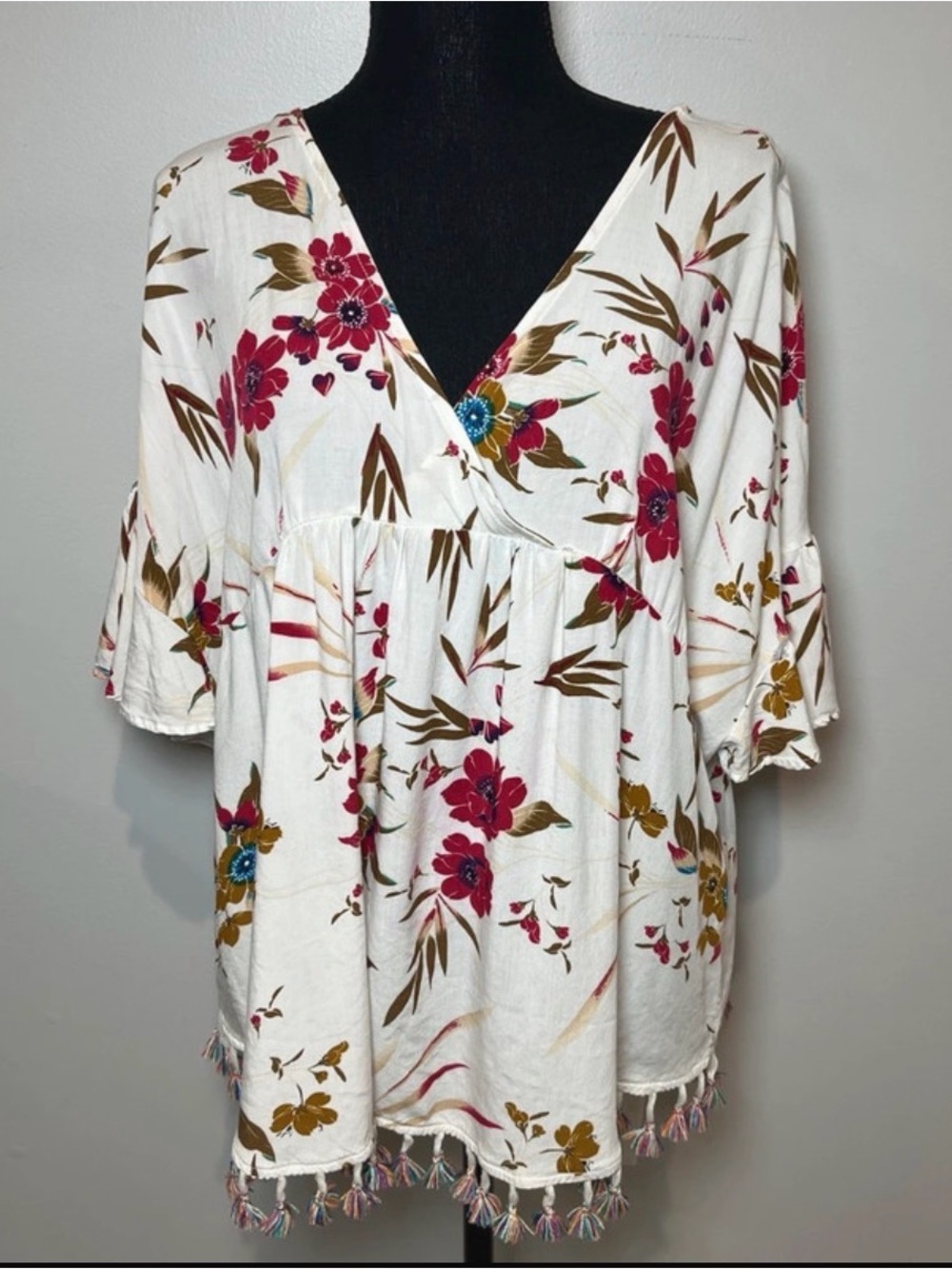 Kori White V-Neck Floral Tassel Hem Tunic
